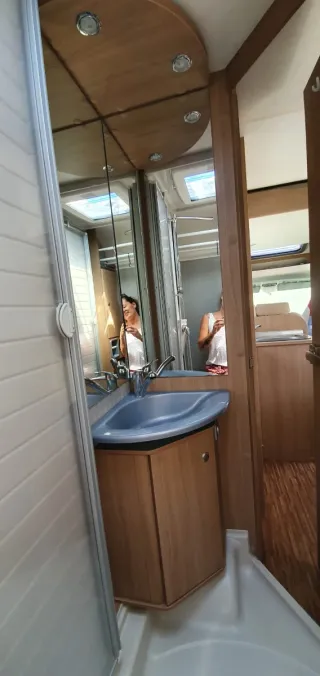 Autocaravana Burstner Ixeo 664 perfilada 4 plazas