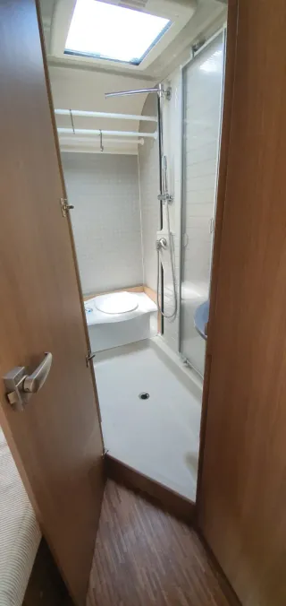 Autocaravana Burstner Ixeo 664 perfilada 4 plazas