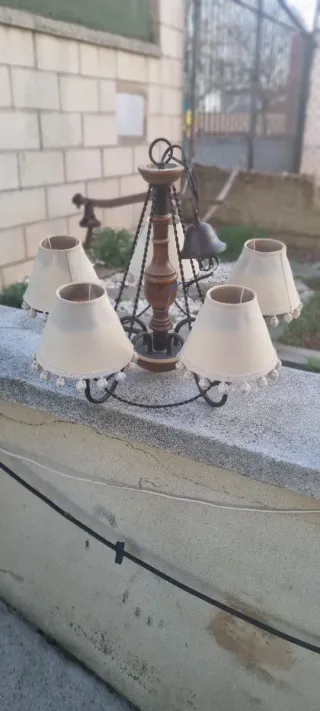 2 Lámparas de salón madera y tela