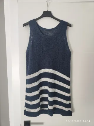 Jersey de punto azul y blanco