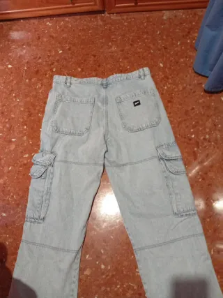 Pantalón vaquero ancho cargo