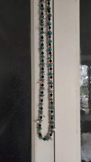 Collana perline turchesi e nere