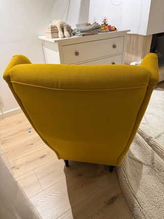 Sillón orejero Skiftebo amarillo