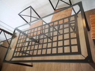 Mesa de comedor cristal y sillas