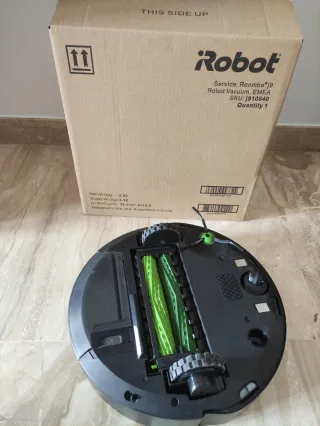 Aspirador iRobot Roomba j9 y base de carga j9+