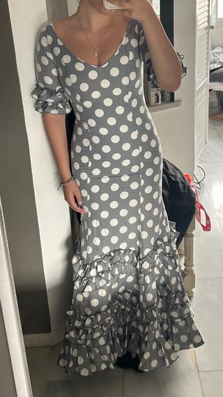 Traje de flamenca lunares