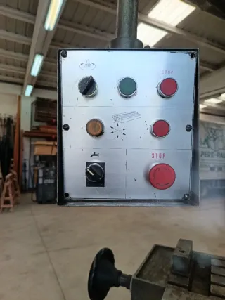 FRESADORA METAL FEXAC UMS