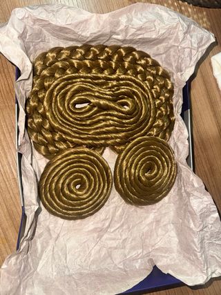 Moños de fallera dorados