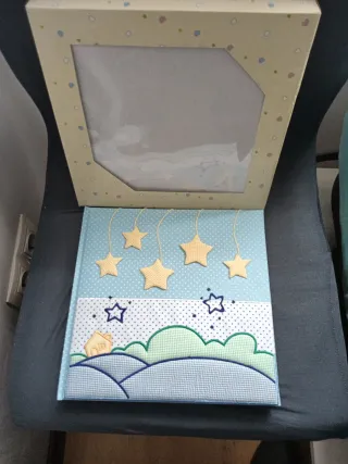 NUEVO Álbum de bebé con estrellas y casa