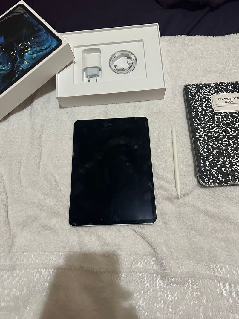 iPad Pro 11 256GB Plata + Apple Pencil 2 afbeelding 3