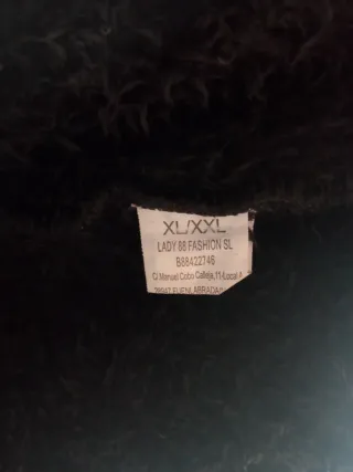 Chaqueta de pelo negra