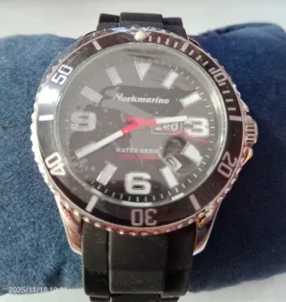 Reloj Neckmarine Negro y Plateado