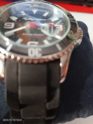 Reloj Neckmarine Negro y Plateado