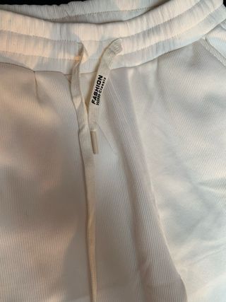 Pantalón pana fina beige