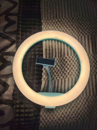 Aro de luz LED con soporte para móvil