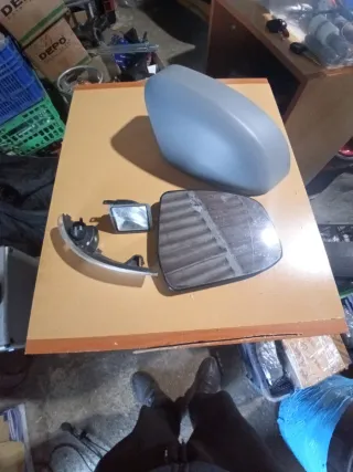 Despiece retrovisor Ford Focus 2015