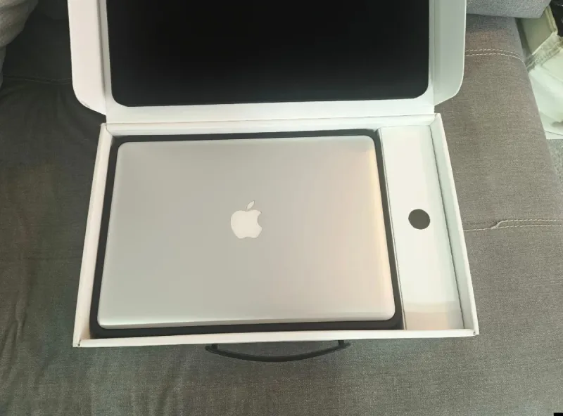 MacBook Pro 13.3” i5 | 16GB RAM | Win 11 + MacOS afbeelding 3