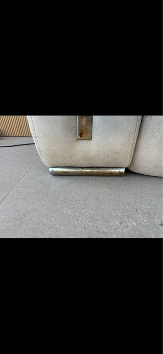 Sofá motorizado de tela beige/gris