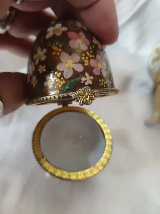 Coppia uova porcellana decorate