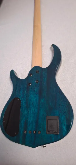 Bajo Marcus Miller M2 TBL