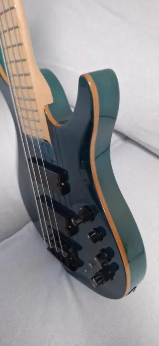 Bajo Marcus Miller M2 TBL