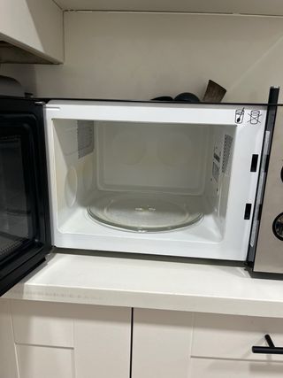 Microondas Balay plateado