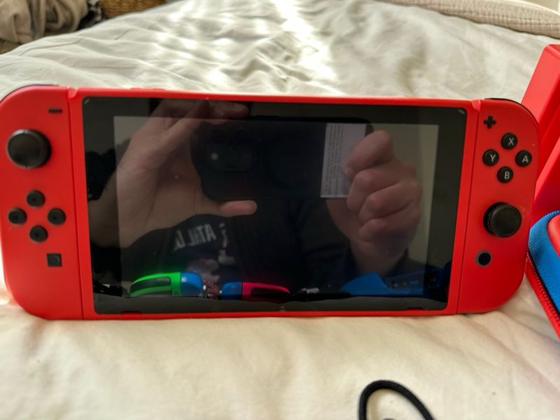 Nintendo Switch + 2 Joy-Cons + Mando afbeelding 3