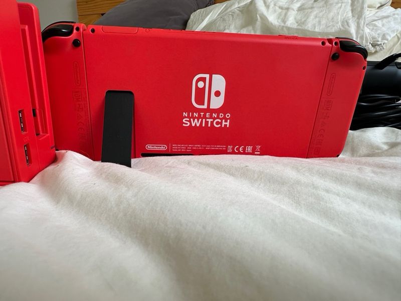 Nintendo Switch + 2 Joy-Cons + Mando afbeelding 8