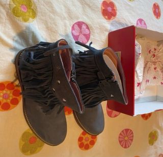 Botas Agatha Ruiz de la Prada grises