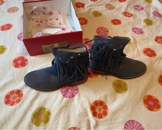 Botas Agatha Ruiz de la Prada grises