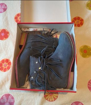 Botas Agatha Ruiz de la Prada grises