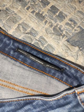 Tejanos azules con rotos