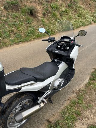 Honda Integra 700 - ABS/Akrapovic/Baúl/52cv/A