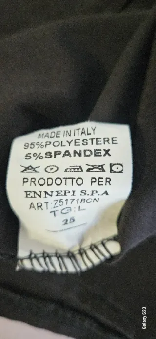 Blusa Zuiki nera volant manica corta L