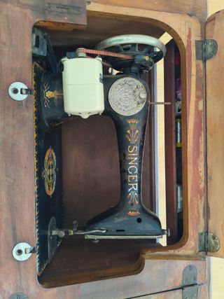 Máquina de coser Singer antigua