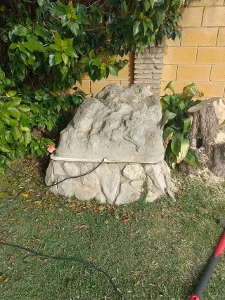 Caseta depuradora piscina imitación roca