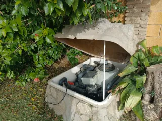 Caseta depuradora piscina imitación roca