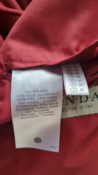 Chaquetón de lana rojo