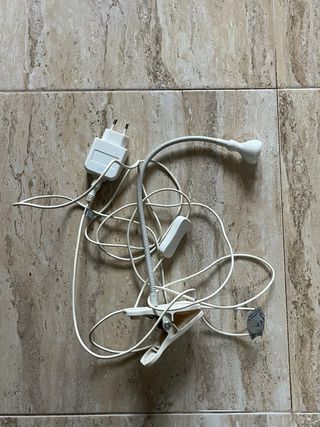 Lámpara LED Ikea con pinza