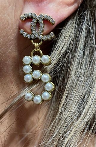 Pendientes estilo chanel  CC Nº5 Perlas Dorados
