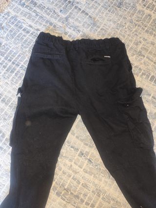 Pantalones cargo negros