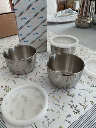 3 Bols Acero Inox 18/10 con Tapa plastico.