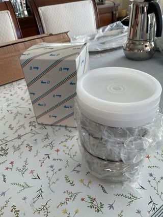 3 Bols Acero Inox 18/10 con Tapa plastico.