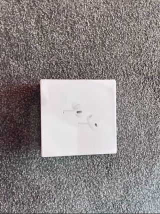 Airpods Pro 2 con estuche y cargador