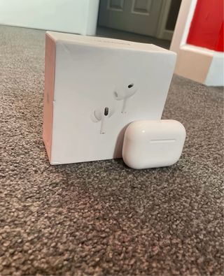 Airpods Pro 2 con estuche y cargador