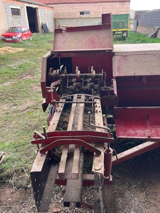 Empacadora New Holland 368 Hay liner