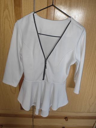 Blusa Peplum Blanca con Cremallera