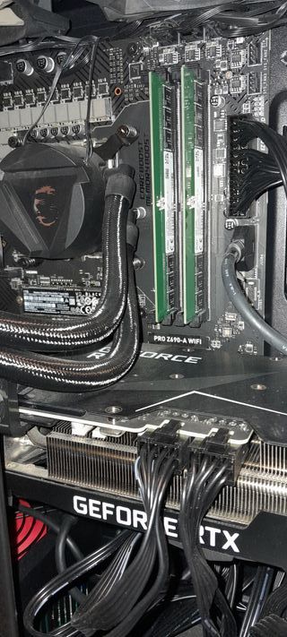 MSI MAG Codex X5 12TE-846IB Ordenador Sobremesa