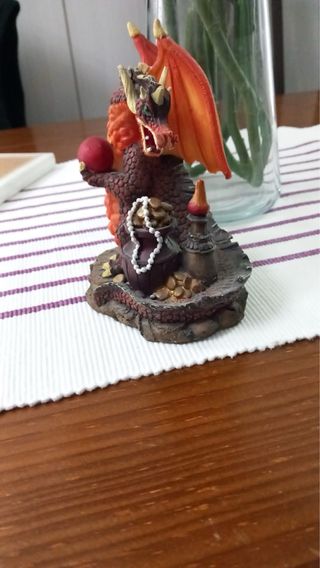 Estatuas de dragones