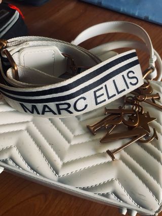 Borsa Marc Ellis bianca con dettagli oro